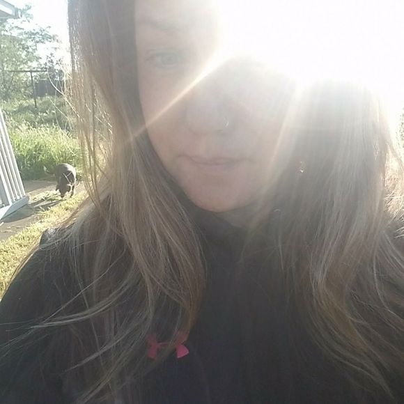 Meet your Posher, Genn - Picture 1 of 1